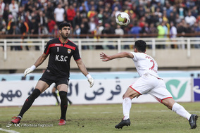 دیدار تیم‌های فوتبال فولاد خوزستان و پرسپولیس تهران