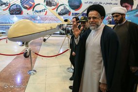 بازدید وزیر اطلاعات از نمایشگاه «اقتدار ۴۰»