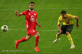 لیگ برتر فوتبال / سپاهان ۳ - سپیدرود ۰