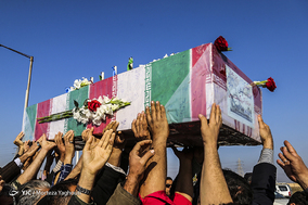 تشییع پیکر شهید گمنام دفاع مقدس در اهواز‎
