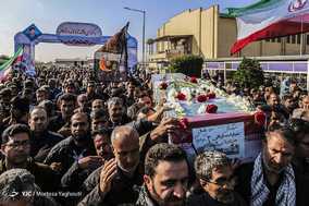 تشییع پیکر شهید گمنام دفاع مقدس در اهواز‎