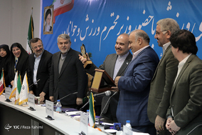 جلسه مشترک وزیر ورزش و جوانان با روسای فدراسیون‌های ورزشی در قصر شیرین