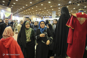 بازدید معصومه ابتکار، معاون رییس‌جمهور در امور زنان و خانواده از هشتمین جشنواره بین‌المللی مد و لباس فجر