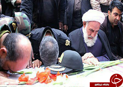 تشییع پیکر شهید حمله تروریستی نیکشهر در زاهدان + تصاویر