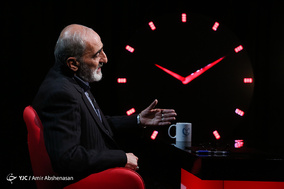 حضور حسین شریعتمداری مدیرمسئول روزنامه کیهان در بیست و نهمین قسمت برنامه «۱۰:۱۰ دقیقه»