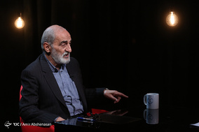 حضور حسین شریعتمداری مدیرمسئول روزنامه کیهان در بیست و نهمین قسمت برنامه «۱۰:۱۰ دقیقه»