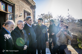 بازدید پبروز حناچی، شهردار تهران و محمد سعیدی‌کیا، رئیس بنیاد مستضفان از باغ وثوق الدوله واقع در منطقه ۱۴ تهران