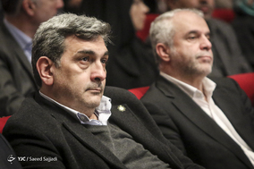 سعید اوحدی، معاون فرهنگی هنری شهرداری تهران و پیروز حناچی، شهردار تهران در آیین اختتامیه جشنواره تجارب مدیران شهری