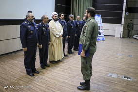 تقدیر از دانشجویان برگزیده در آیین دانش‌آموختگی دانشجویان دانشگاه هوایی شهید ستاری