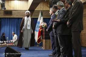 مراسم تجلیل از دانشجویان نمونه و برگزیده المپیاد علمی دانشگاه تهران