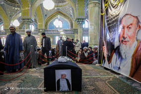 تشییع پیکر آیت الله مومن / قم