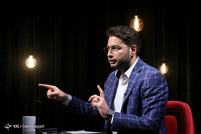 حضور ابراهیم داروغه زاده، دبیر سی و هفتمین جشنواره فیلم فجر در سی امین قسمت برنامه «۱۰:۱۰ دقیقه»