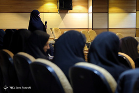 تقدیر از مرضیه هاشمی در پاسداشت مقام زن