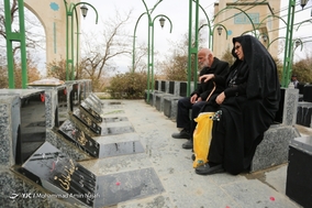 زیارت اهل قبور در آخرین پنجشنبه سال / همدان