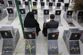 زیارت اهل قبور در آخرین پنجشنبه سال / همدان