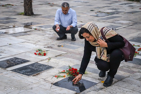 زیارت اهل قبور و مزار شهدا در آخرین پنجشنبه سال/ گرگان