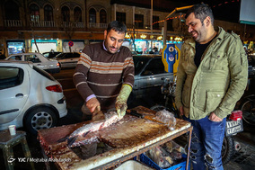 خرید ماهی شب عید
