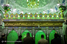 لحظه تحویل سال ۱۳۹۸ در آستان مقدس امامزاده صالح (ع)