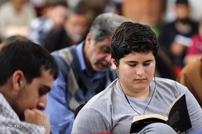 انجام اعمال ام داوود در آیین معنوی اعتکاف