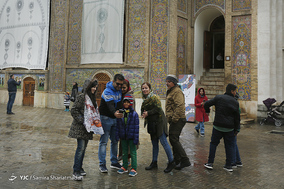 مسافران نوروزی در کاخ گلستان