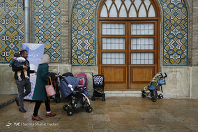 مسافران نوروزی در کاخ گلستان