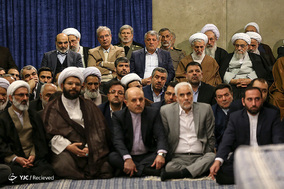 دیدار مسئولان نظام و سفرای اسلامی با رهبر انقلاب
