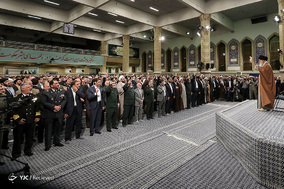 دیدار مسئولان نظام و سفرای اسلامی با رهبر انقلاب