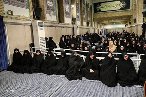دیدار مسئولان نظام و سفرای اسلامی با رهبر انقلاب