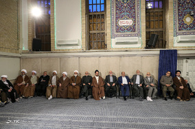 دیدار مسئولان نظام و سفرای اسلامی با رهبر انقلاب