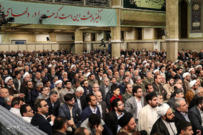 دیدار مسئولان نظام و سفرای اسلامی با رهبر انقلاب