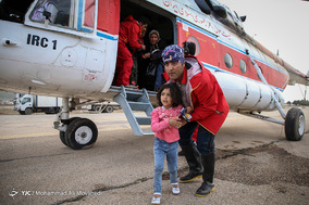 امدادرسانی هلال احمر به سیل‌زدگان پلدختر