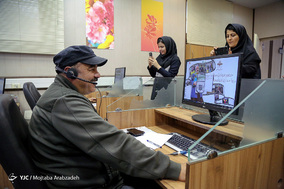ارتباط تلفنی سعید آقاخانی بازیگر و کارگردان سریال نوروزی «نون خ» با مخاطبان در واحد 162 ارتباط با مخاطبان روابط عمومی رسانه ملی