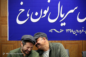 سعید آقاخانی بازیگر و کارگردان و علی صادقی بازیگر در نشست خبری سریال نوروزی «نون خ»