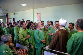 دیدار نماینده رهبری (حجت الاسلام و المسلمین محسن قمی) با جانبازان و ایثارگران در بیمارستان ایرانیان و آسایشگاه بقیةالله‎