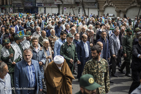 راهیپمایی مردم تهران پس از اقامه نماز جمعه ۲۳ فروردین ۱۳۹۸ در حمایت از سپاه پاسداران انقلاب اسلامی