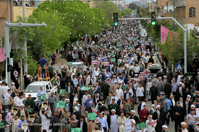 راهپیمایی مردم قم در حمایت از سپاه پاسداران