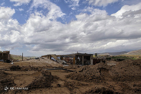 دُمرود؛ روستای به گِل نشسته