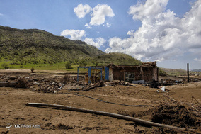 دُمرود؛ روستای به گِل نشسته