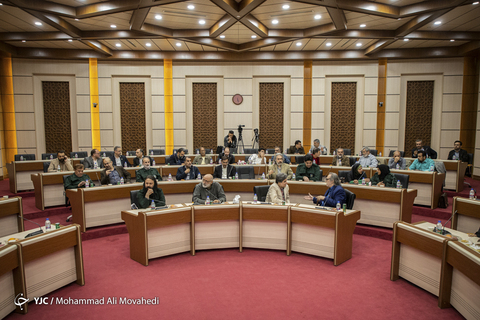 دیدار جمعی از هنرمندان بسیجی با سردار محمدحسین سپهر، جانشین سازمان بسیج مستضعفین