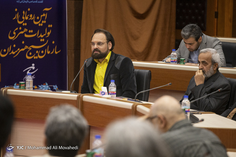 دیدار جمعی از هنرمندان بسیجی با سردار محمدحسین سپهر، جانشین سازمان بسیج مستضعفین