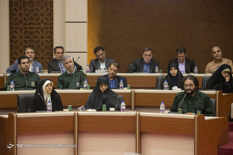 دیدار جمعی از هنرمندان بسیجی با سردار محمدحسین سپهر، جانشین سازمان بسیج مستضعفین