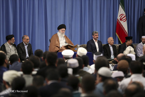 دیدار شرکت کنندگان مسابقات بین‌المللی قرآن با رهبر معظم انقلاب