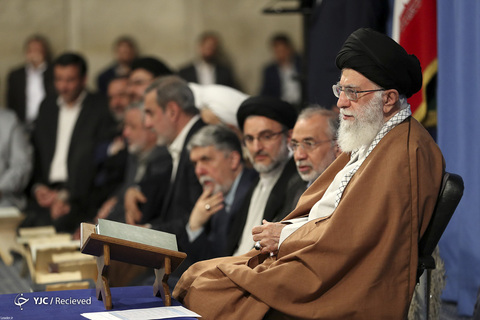 دیدار شرکت کنندگان مسابقات بین‌المللی قرآن با رهبر معظم انقلاب