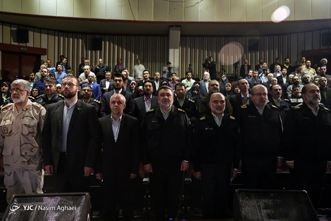 رونمایی از کتاب «مهران می‌خندد» زندگینامه و خاطرات مرزبان شهید «مهران اِقرع»