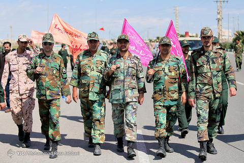 زائران به سوی میعادگاه منتظران