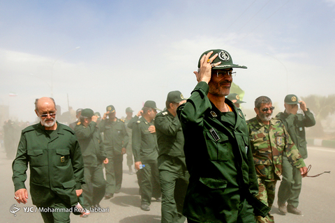 زائران به سوی میعادگاه منتظران