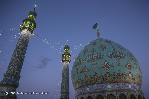 مراسم احیاء، جشن و نورافشانی میلاد حضرت امام مهدی(عج) در شب نیمه شعبان در مسجد مقدس جمکران