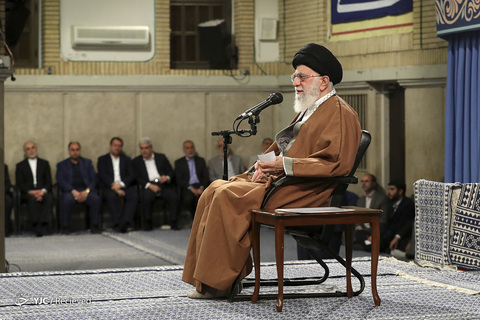 دیدار جمعی از کارگران با رهبر انقلاب