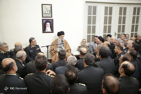 دیدار فرماندهان و مدیران نیروی انتظامی با رهبر معظم انقلاب