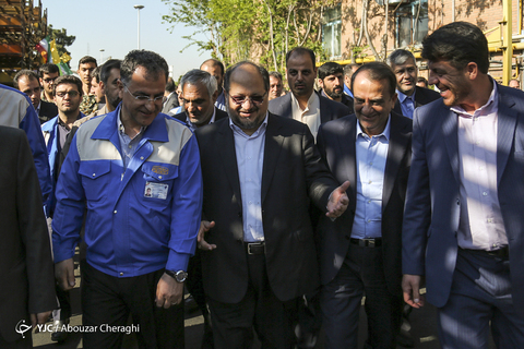 بازدید وزیر کار از کارخانه محورسازان ایران خودرو